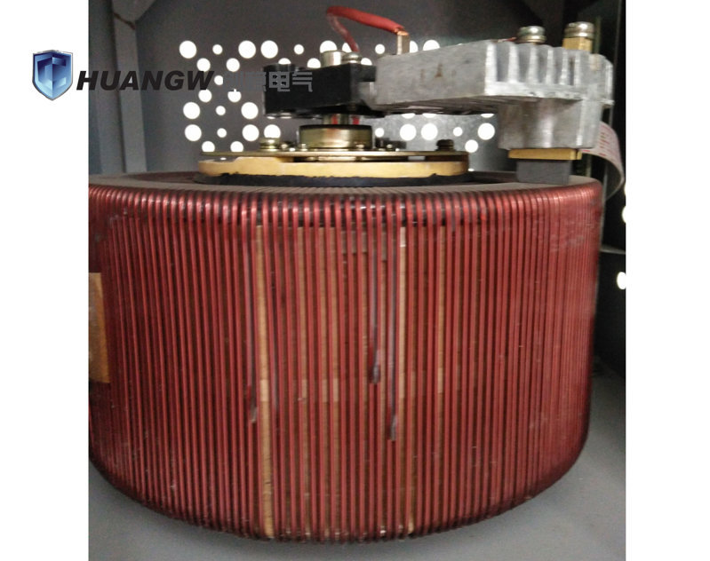 臥式高精度全自動交流穩壓器 臥式高精度全自動交流穩壓器