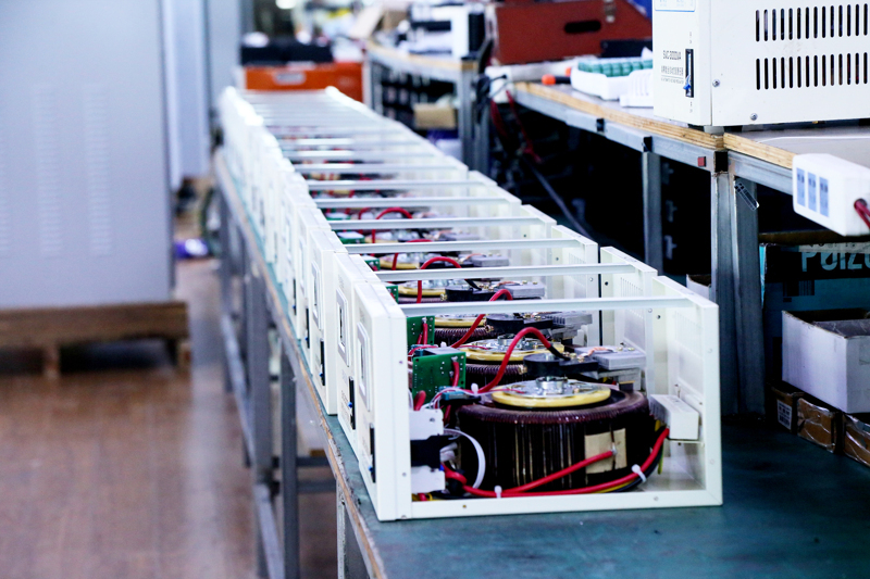 創(chuàng)穩(wěn)電氣 單相5000VA 穩(wěn)壓器 產(chǎn)品細(xì)節(jié)特寫(xiě) 創(chuàng)穩(wěn)電氣 單相5000VA 穩(wěn)壓器 產(chǎn)品細(xì)節(jié)特寫(xiě)